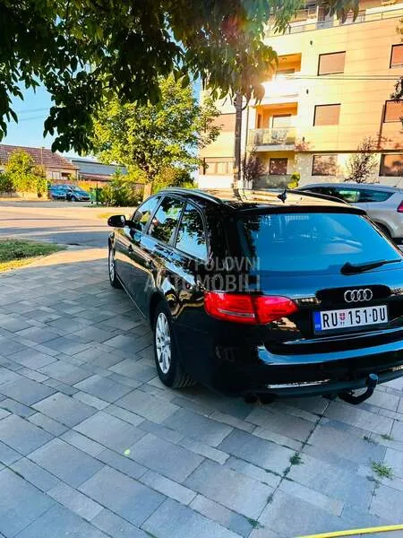 Audi A4 2012 photo 4