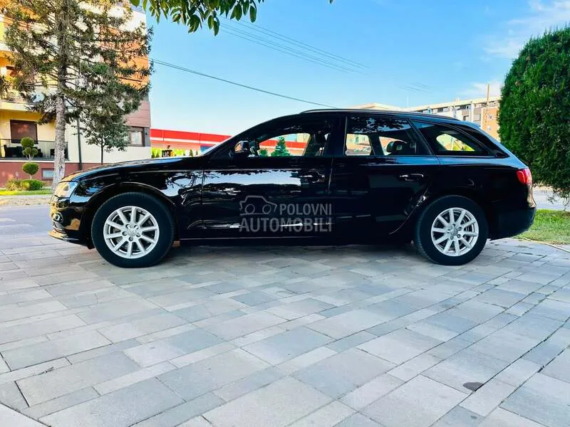 Audi A4 2012 photo 3
