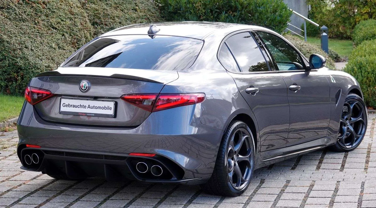 Alfa Romeo Giulia Quadrifoglio 2017 photo 4