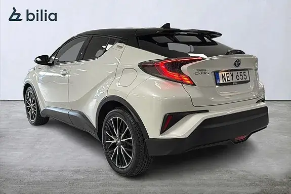 Toyota C-Hr 2018 photo 2