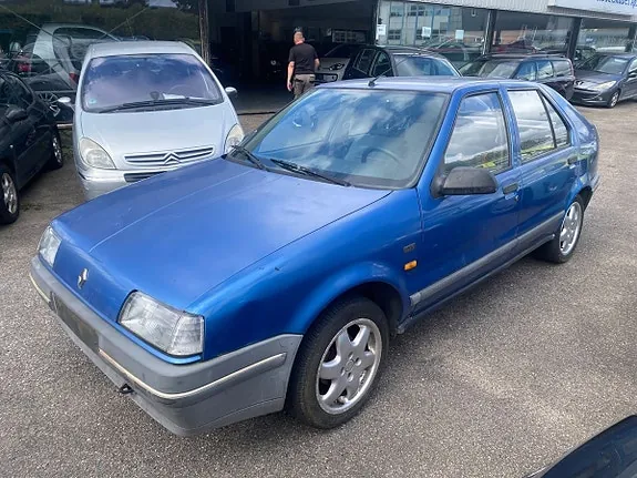 Renault 19