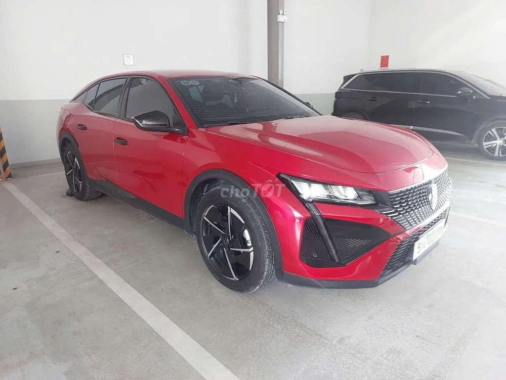 Peugeot 408