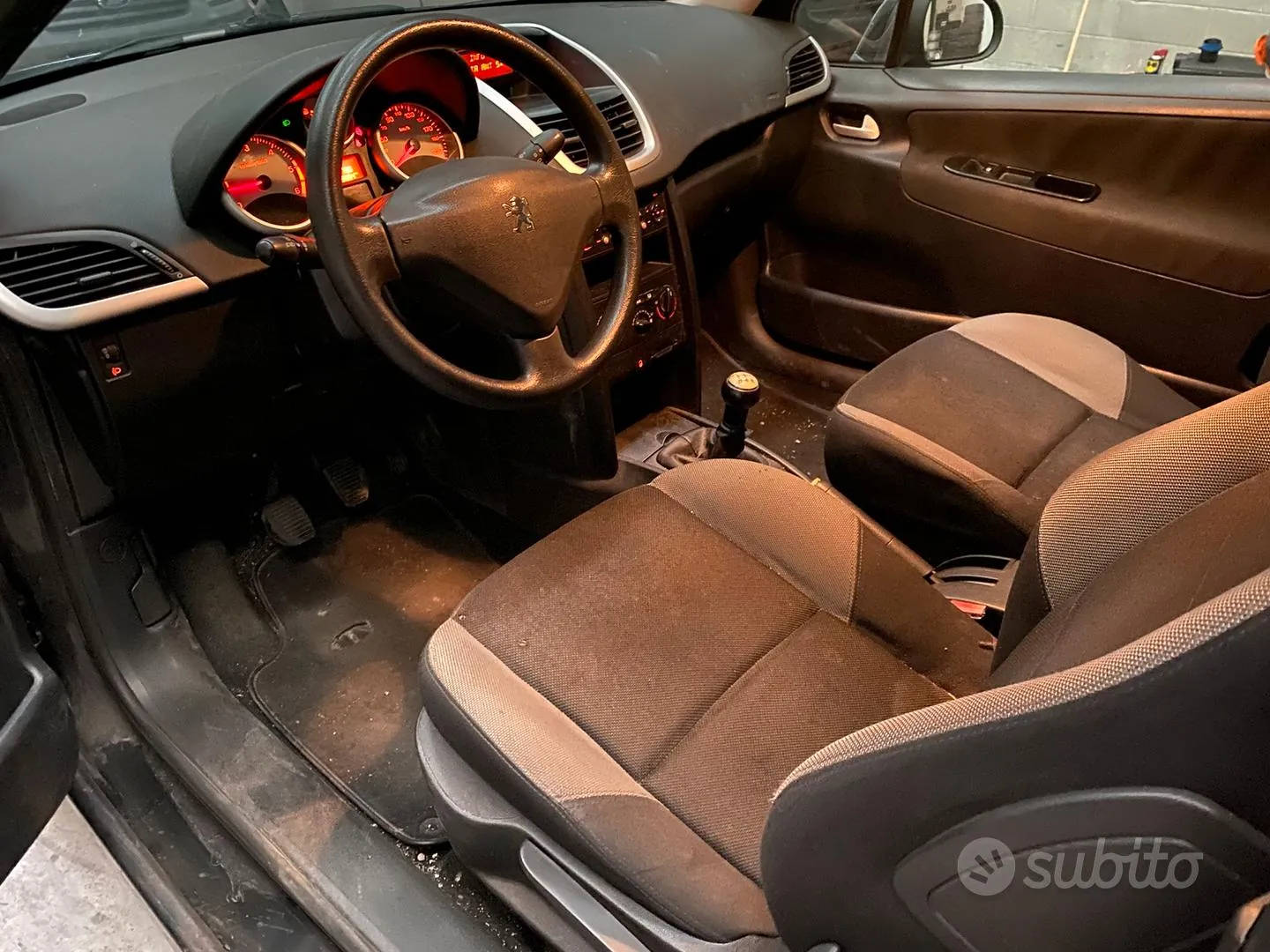 Peugeot 207 2008 photo 3