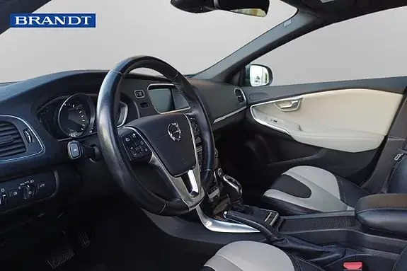 Volvo V40 Cross Country 2019 photo 5