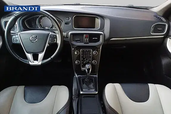 Volvo V40 Cross Country 2019 photo 4