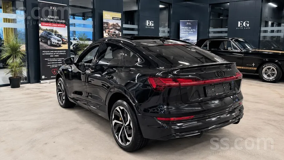 Audi E-Tron 2021 photo 3