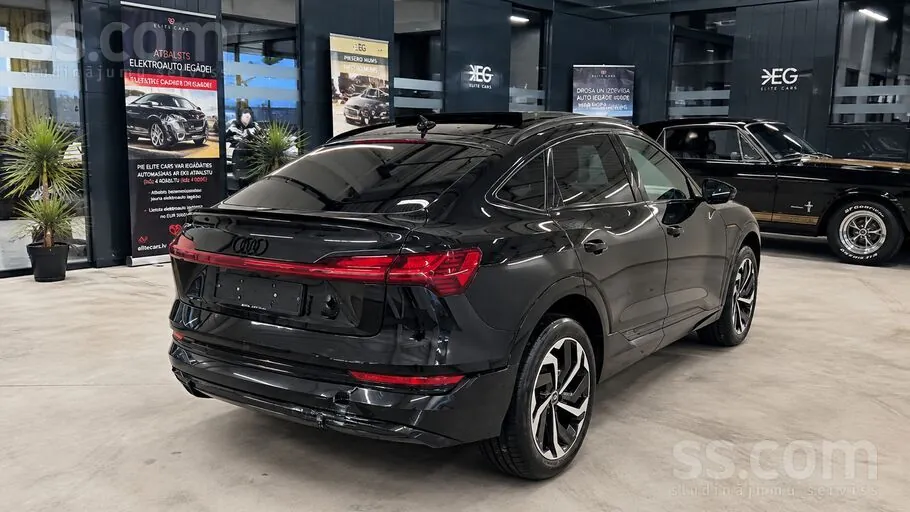 Audi E-Tron 2021 photo 2