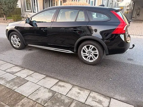 Volvo V60 Cross Country 2017 photo 4
