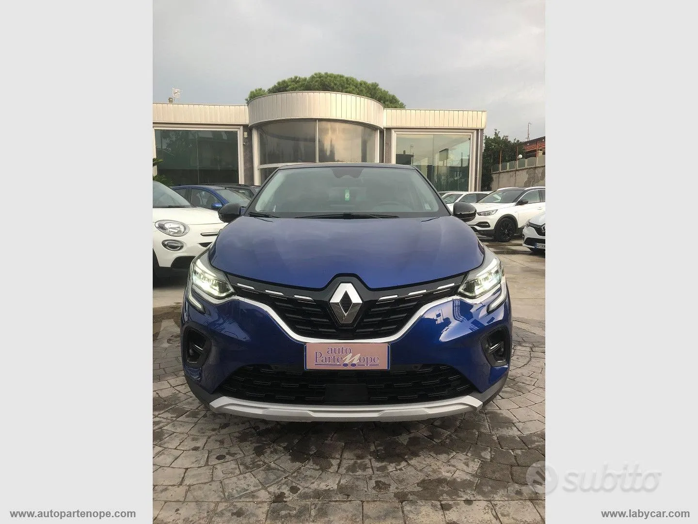 Renault Captur 2023 photo 2