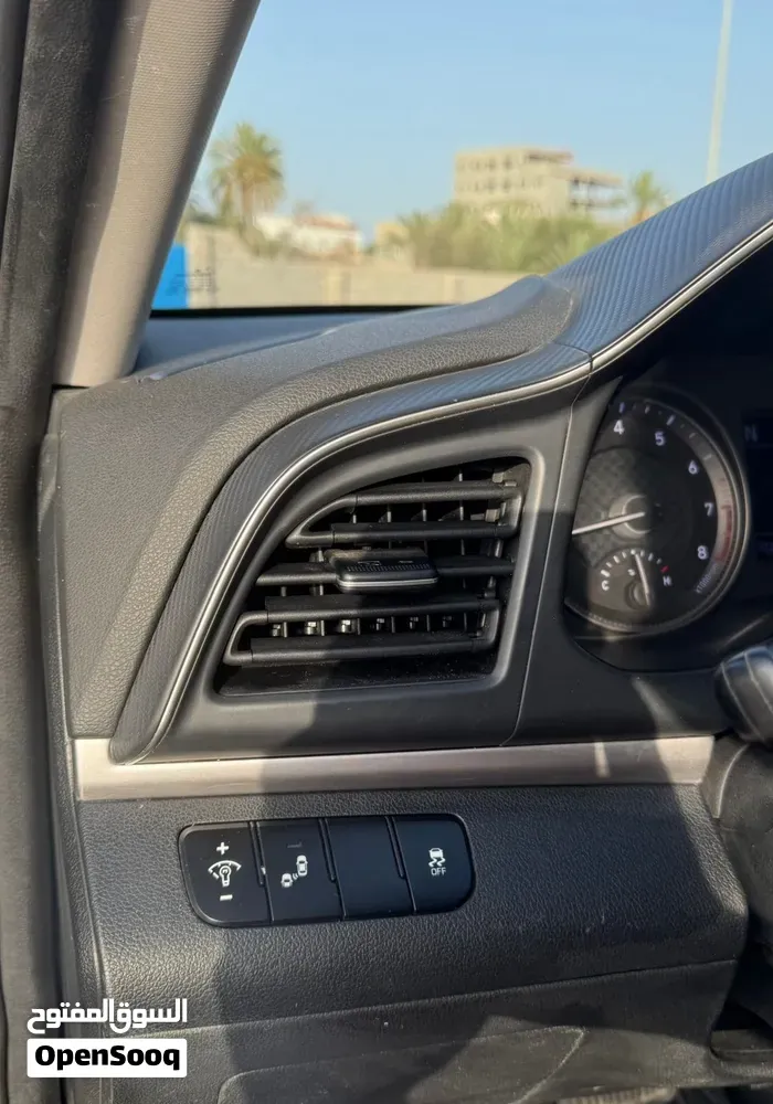 Hyundai Elantra 2019 photo 3
