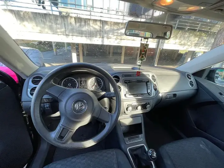 Volkswagen Tiguan 2011 photo 3