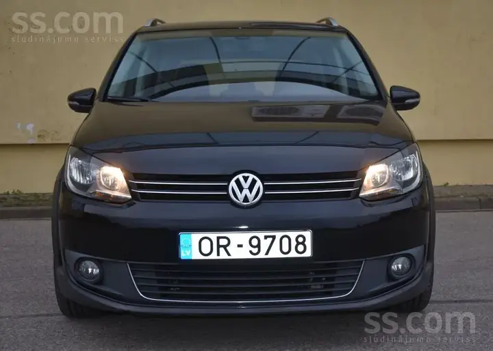 Volkswagen Touran Cross 2011 photo 3