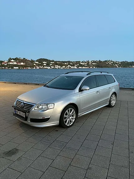 Volkswagen Passat 2010 photo 2
