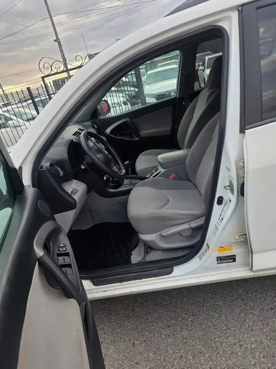 Toyota Rav4 2011 photo 5