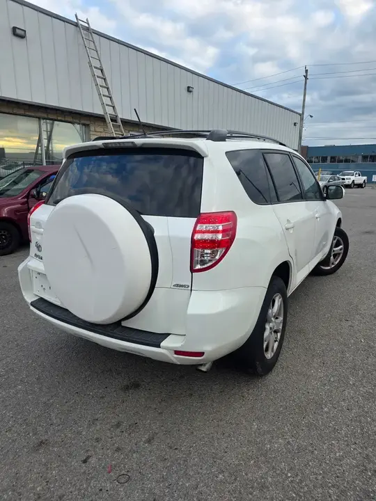 Toyota Rav4 2011 photo 4