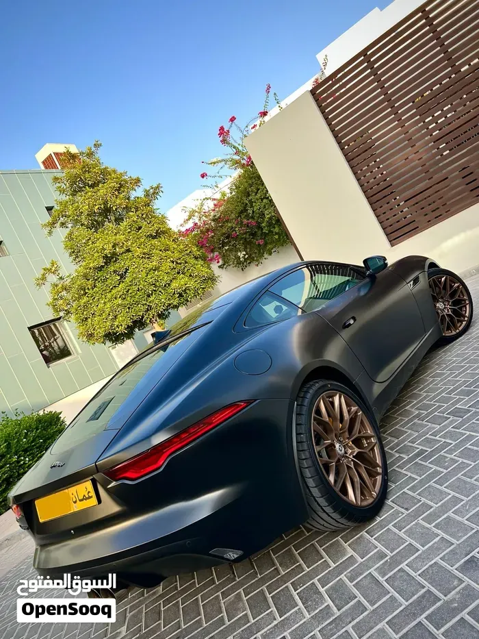 Jaguar F-Type 2021 photo 2