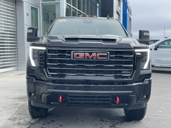 GMC Sierra 3500Hd 2026 photo 2