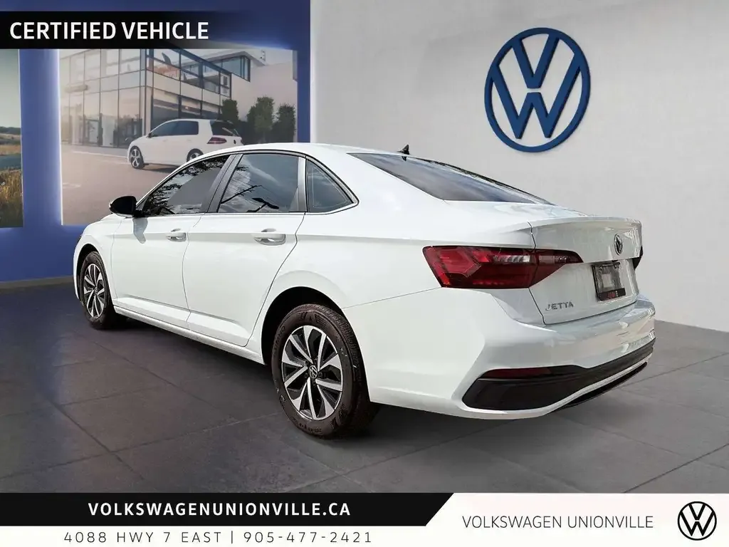 Volkswagen Jetta 2024 photo 2