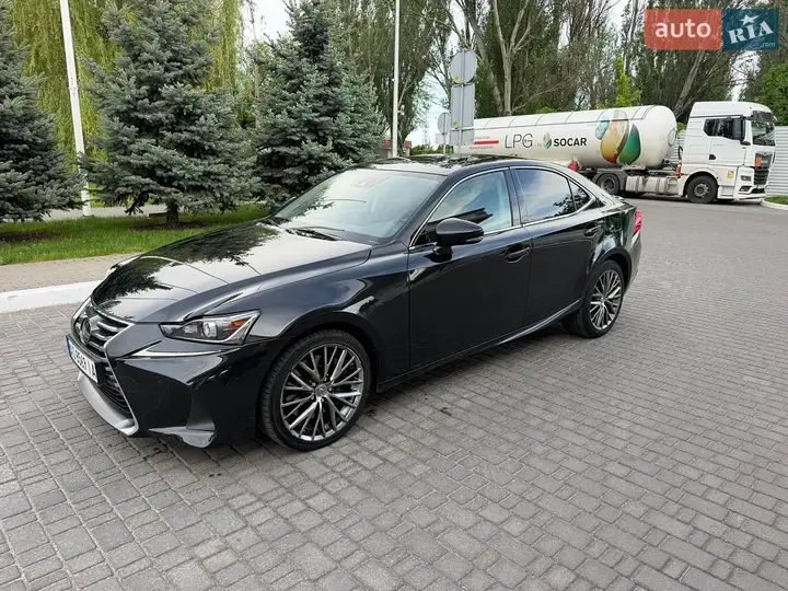 Lexus Is