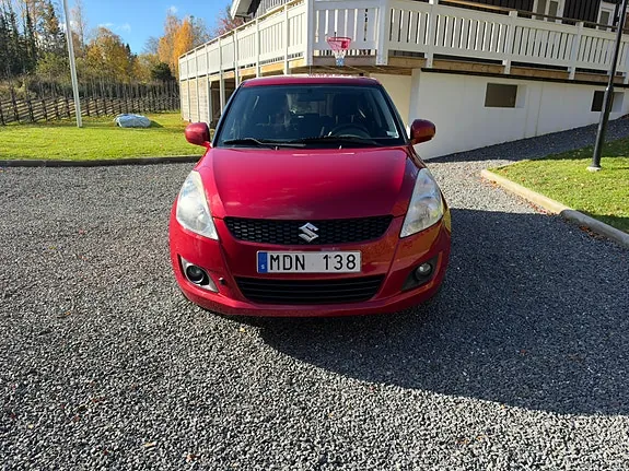 Suzuki Swift 2011 photo 4