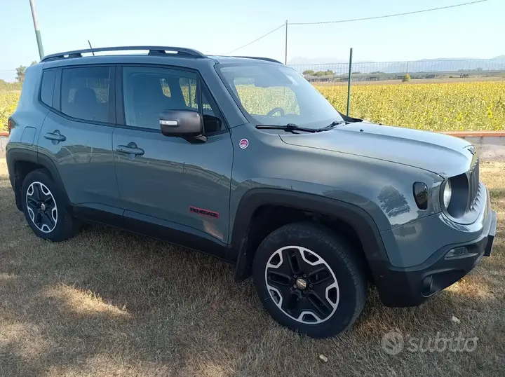 Jeep Renegade 2015 photo 2