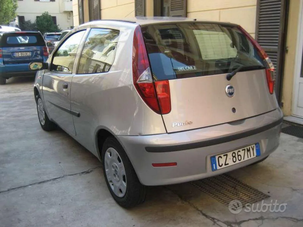 Fiat Punto 2006 photo 2