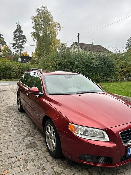 Volvo V70 2013 photo 2