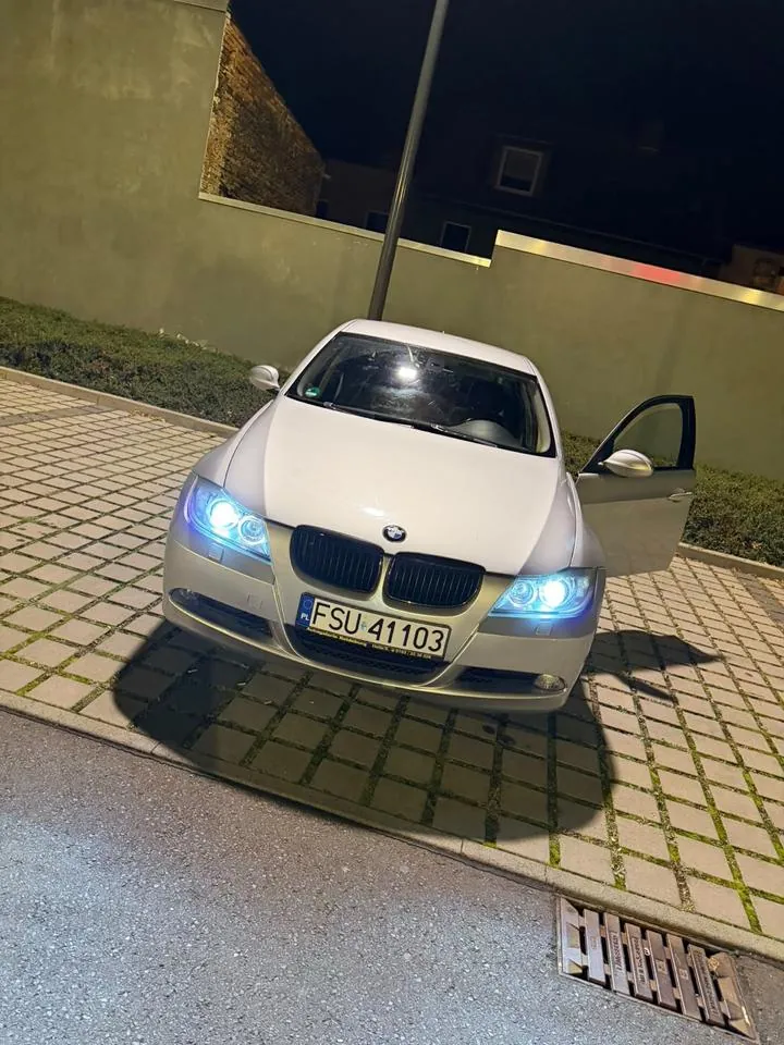 BMW E90