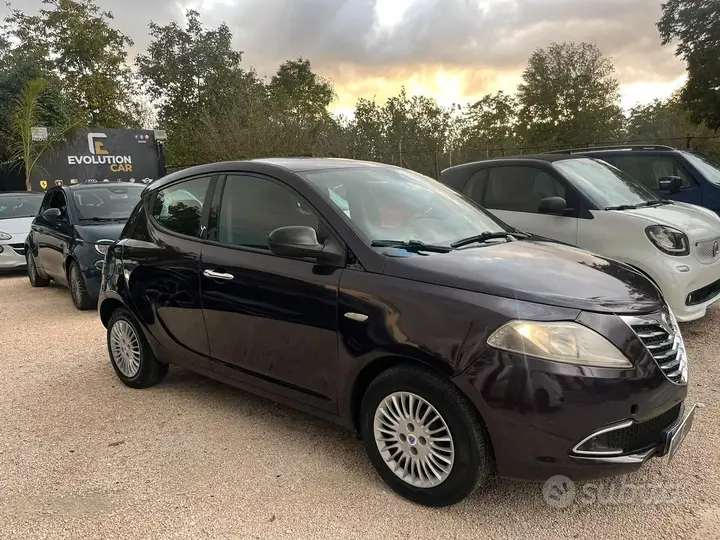 Lancia Ypsilon 2014 photo 3