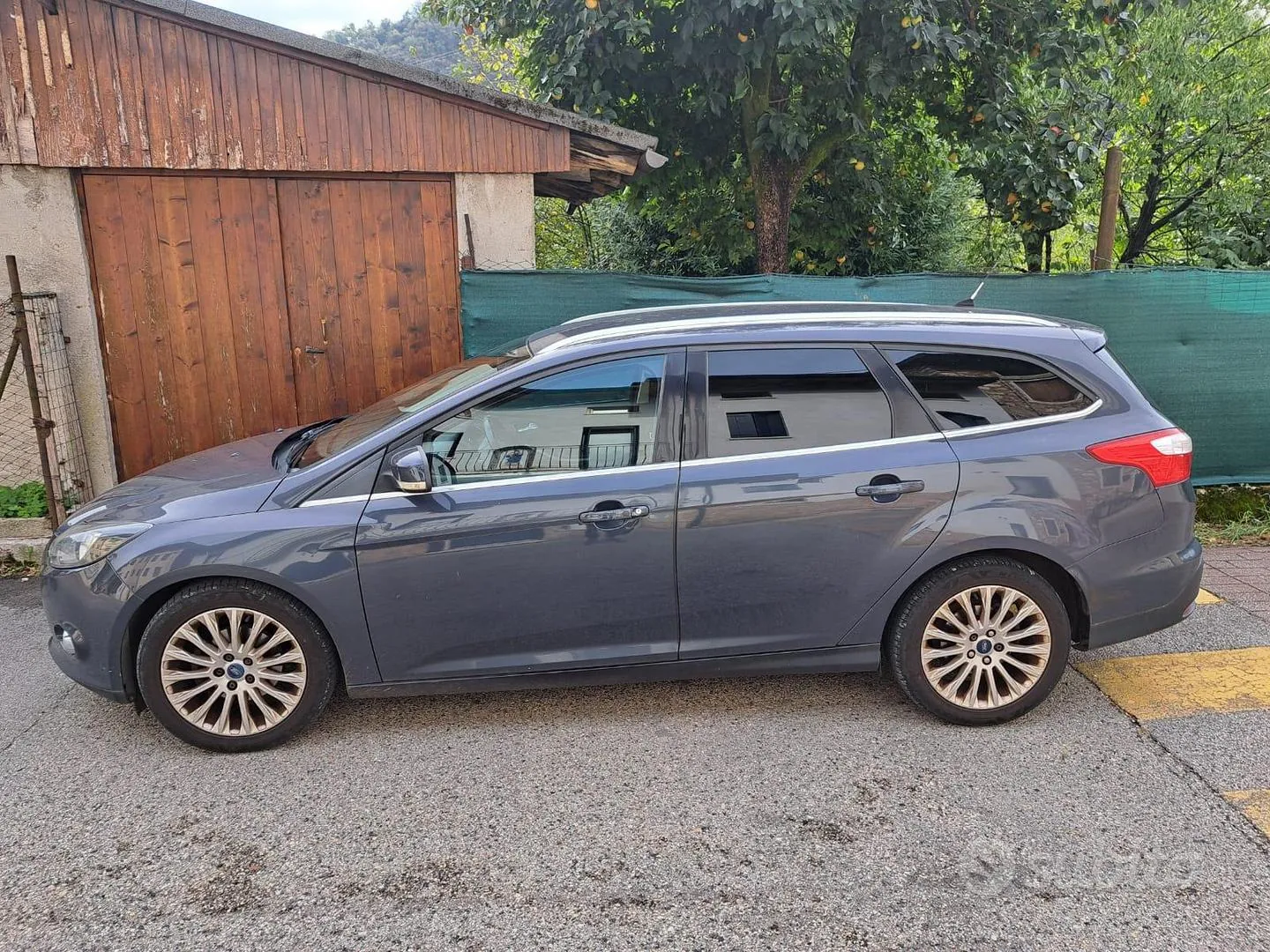 Ford Focus 2012 photo 2