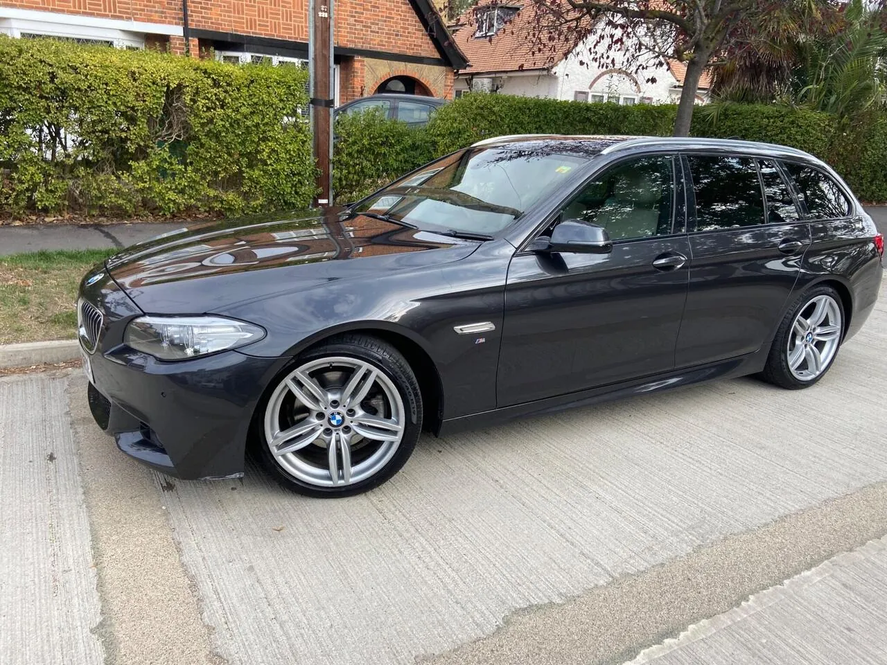 BMW 5 Series 2014 photo 3
