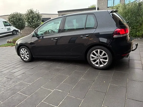 Volkswagen Golf Vi 2010 photo 2