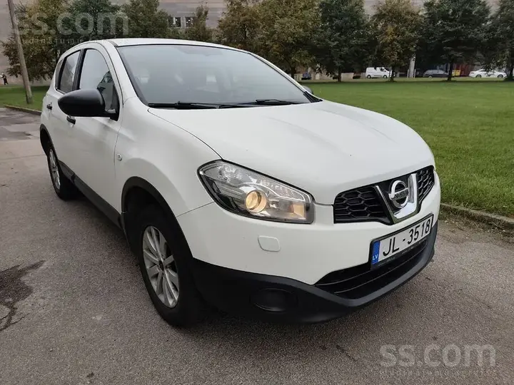 Nissan Quashqai 2013 photo 3