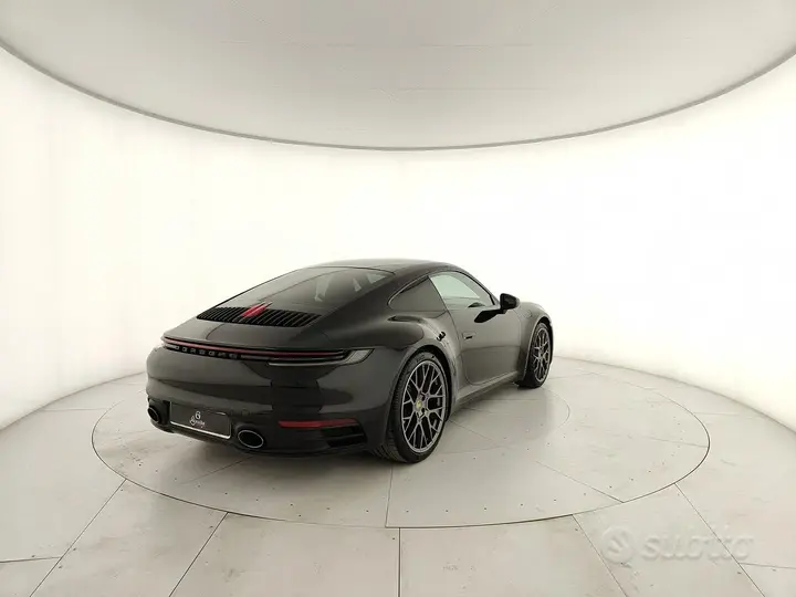 Porsche 911 2020 photo 3