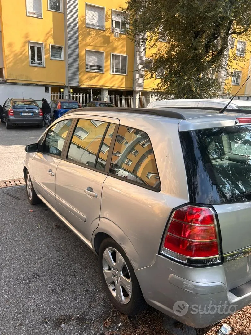 Opel Zafira 2007 photo 4