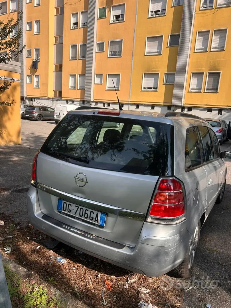 Opel Zafira 2007 photo 3