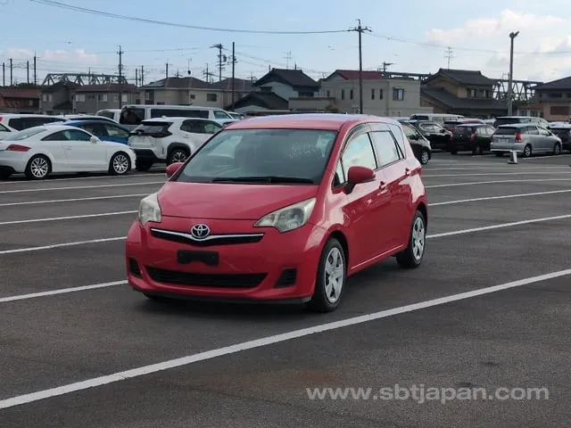Toyota Ractis G 2012 photo 2