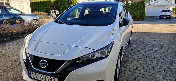 Nissan Leaf 2019 photo 2