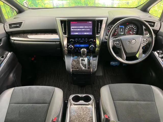 Toyota Alfaard 2.5S Type Gold Ii 2021 photo 2