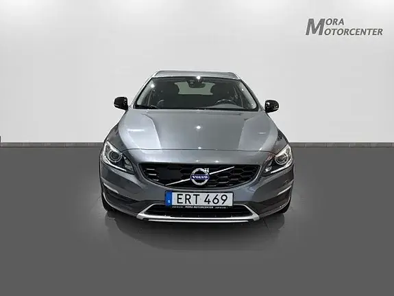 Volvo V60 Cross Country 2016 photo 2