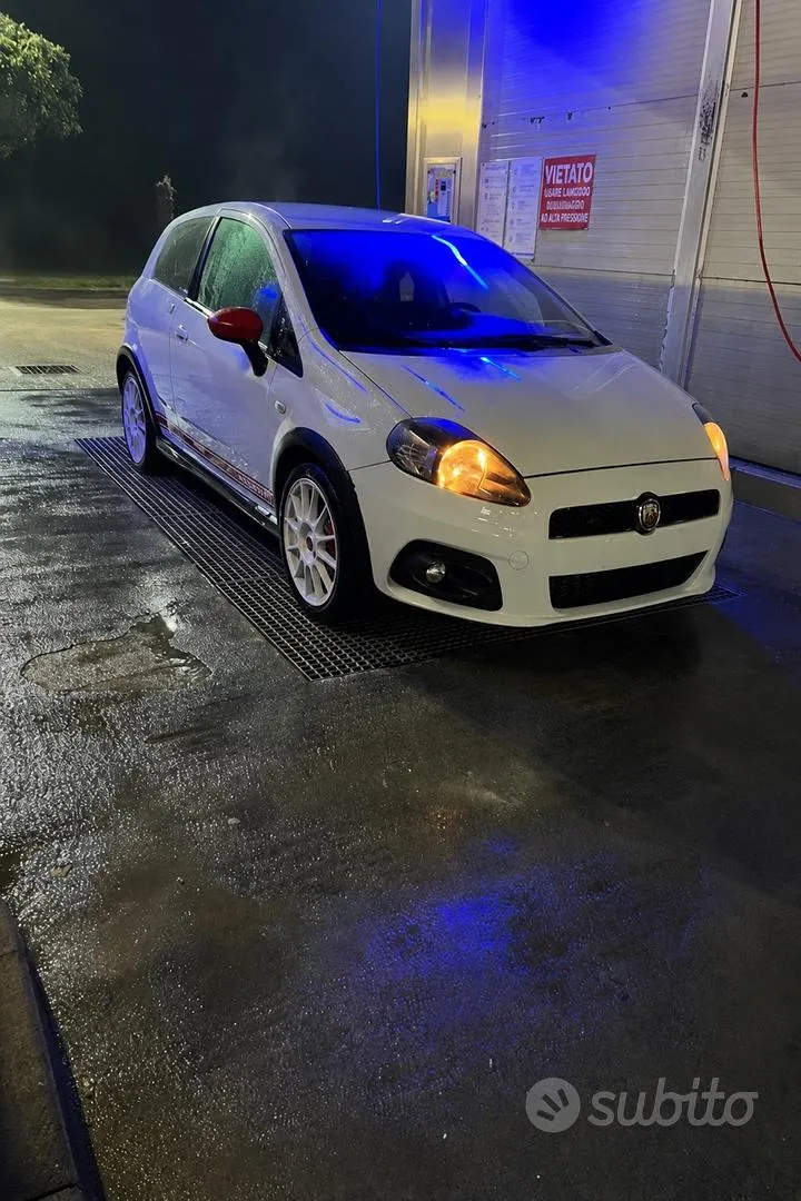 Abarth Grande Punto 2009 photo 3
