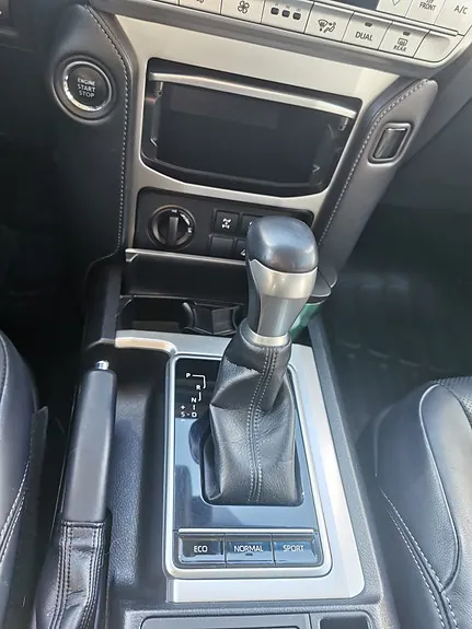 Toyota Land Cruiser 2019 photo 4