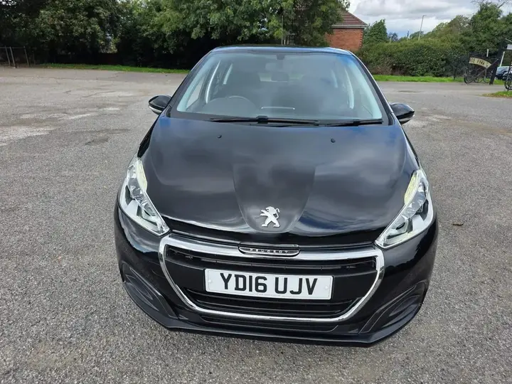 Peugeot 208 2016 photo 5