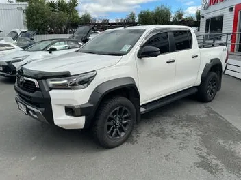 Toyota Hilux 2023 photo 4