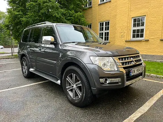 Mitsubishi Pajero 2015 photo 3