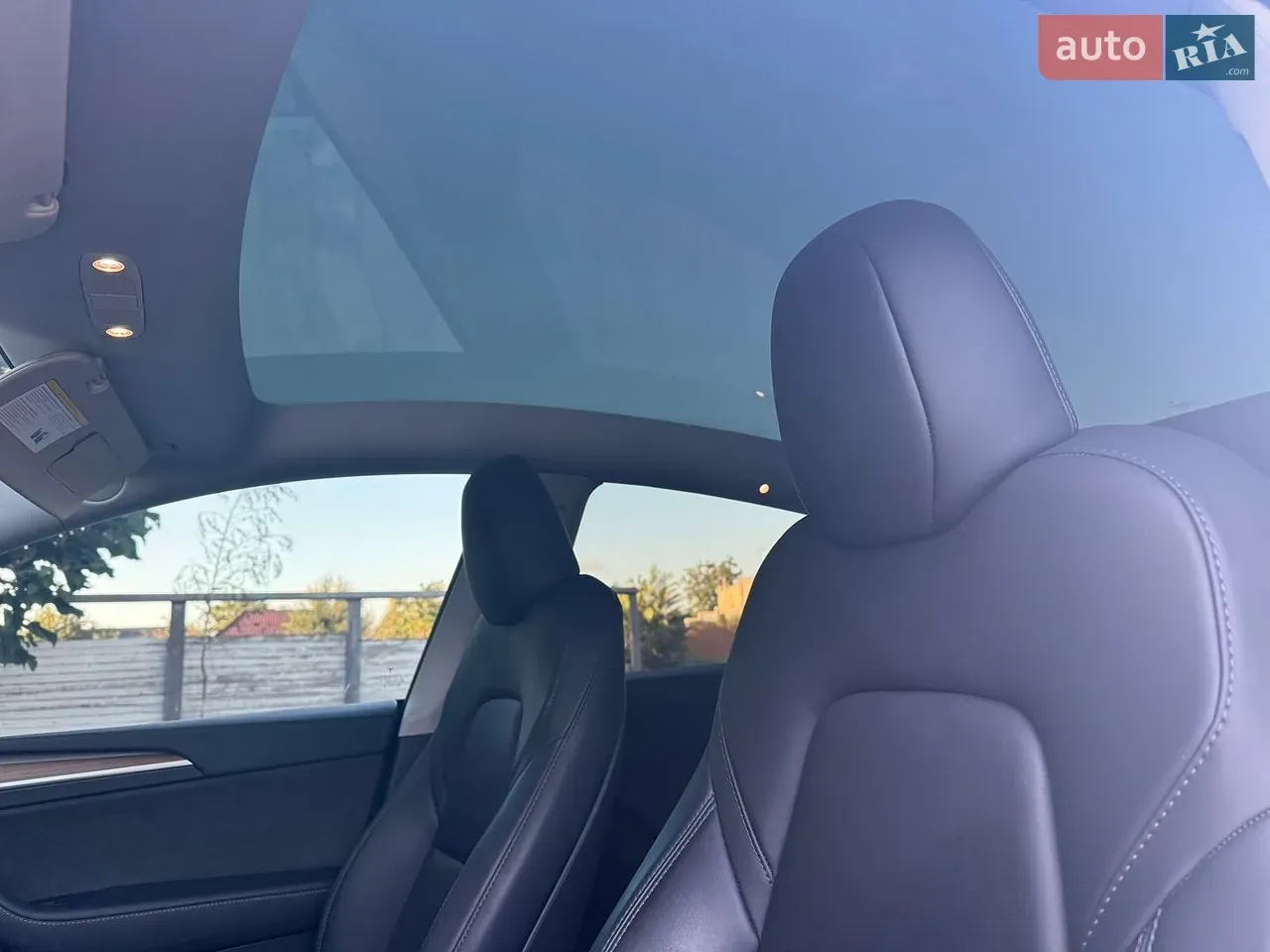 Tesla Model Y 2023 photo 3