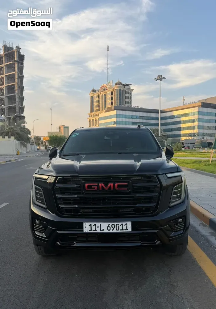 GMC Yukon 2025 photo 2