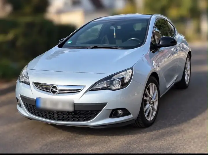 Opel Astra Gtc