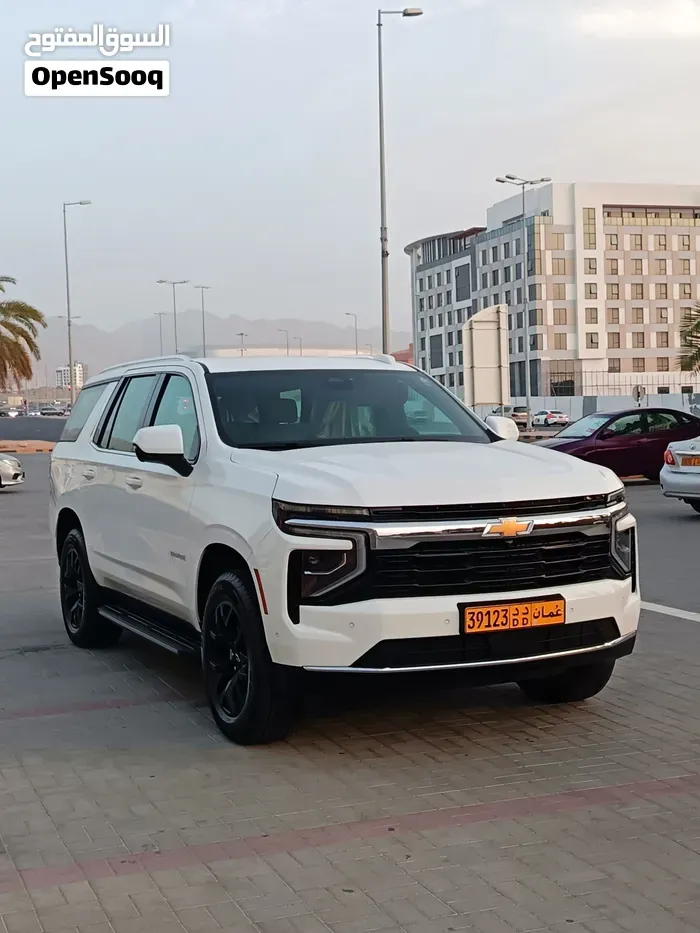 Chevrolet Tahoe 2025 photo 2