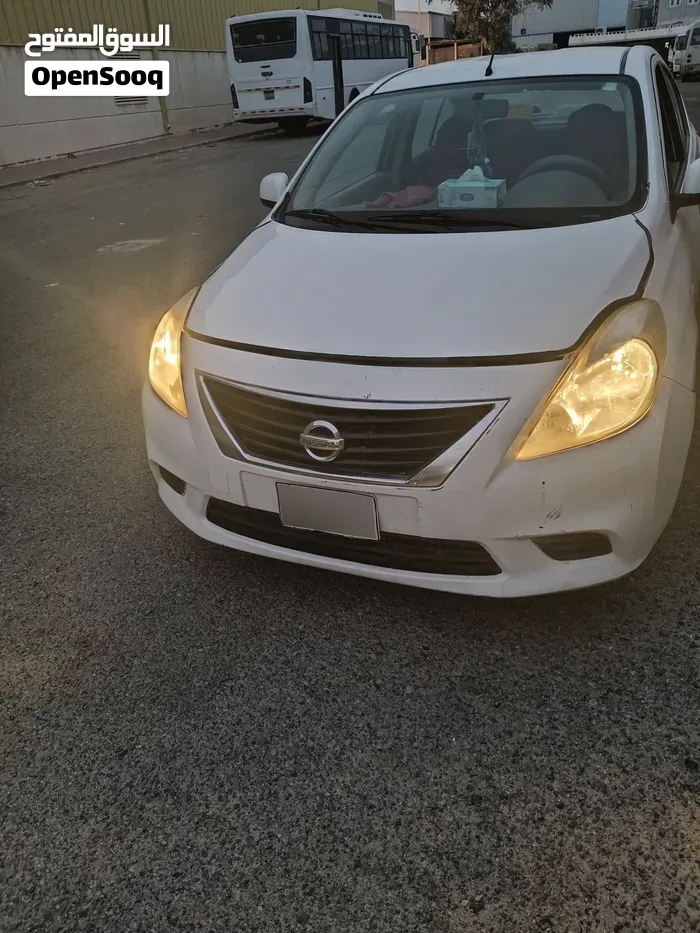 Nissan Sunny 2014 photo 2
